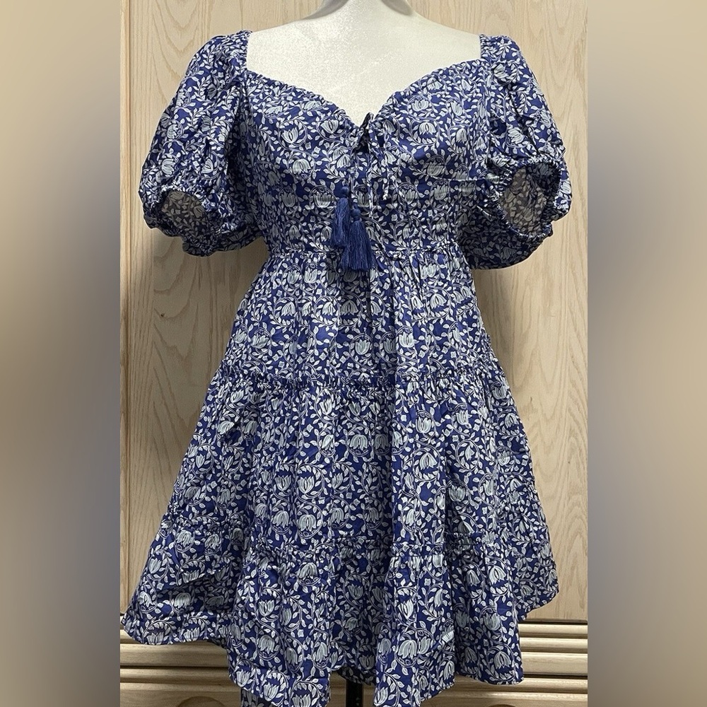 Zara casual Blue/White Floral block print mini Dress tiered/puff sleeve Med boho